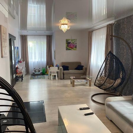 Svetes House - Garden & Bbq & Parking Villa Liepaja Luaran gambar
